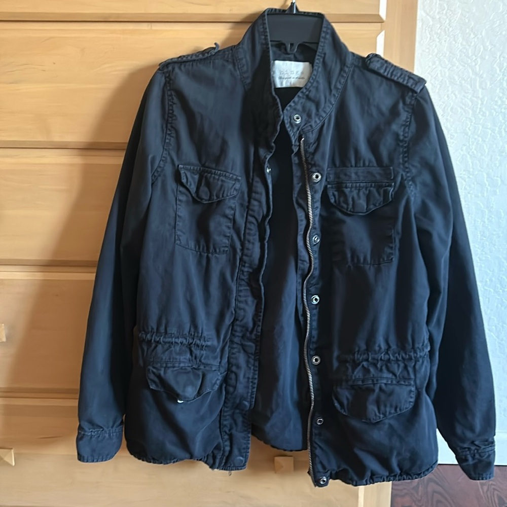 Hinge utility jacket